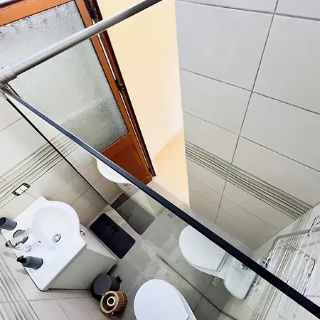 Apartament U Slaviku Golem (Tirana)